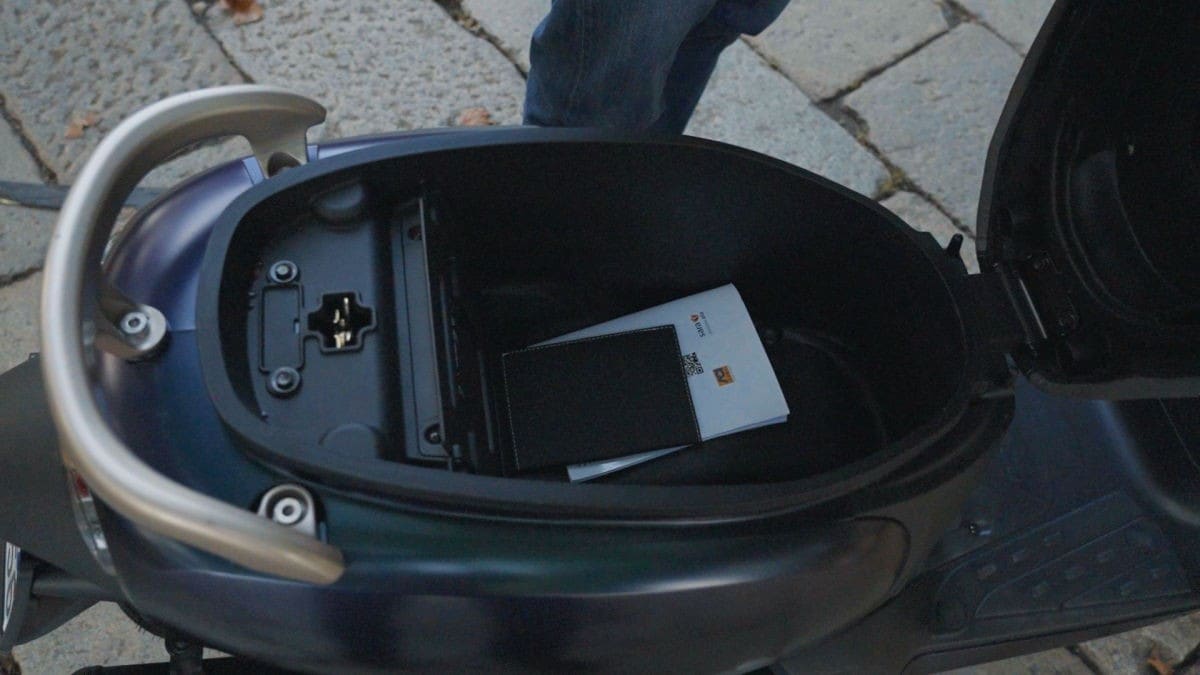 Leggerissimo, pratico e non consuma niente: ecco il SYM Colibrì 125, un nuovo peso piuma per la città